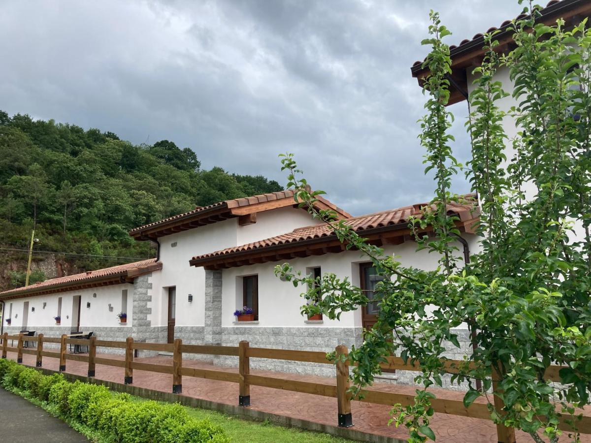 Apartamentos La Presa El Molin Cangas de Onis Exterior photo